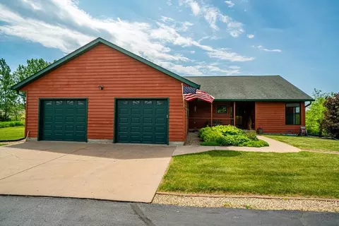 6441 Kestrel Rd, Eau Claire, WI 54701
