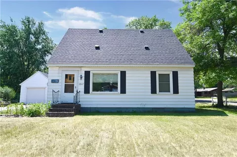 1807 Eddy Ln, Eau Claire, WI 54703