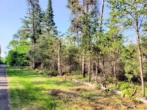 Unit 11 Dun Rovin Road, Hayward, WI 54843
