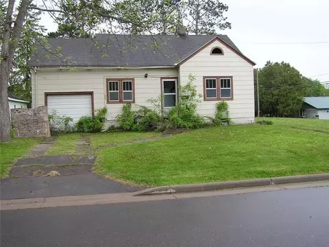 607 E 8th St S, Ladysmith, WI 54848