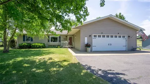 325 E Cowles St, Alma Center, WI 54611