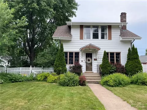 816 Dover St, Chippewa Falls, WI 54729