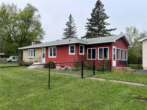 717 29th Ave E, Superior, WI 54880