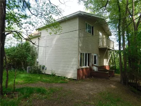 1814 S Broadway St #1, Menomonie, WI 54751