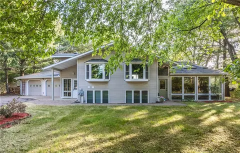 2304 Lake Rd, Altoona, WI 54720