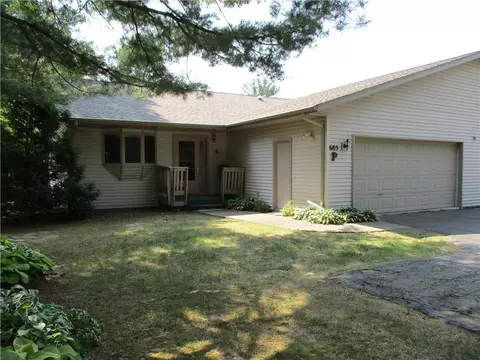 685 S Oak St, Barron, WI 54812