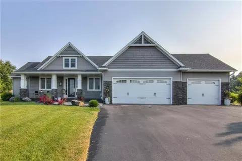 6056 White Owl Ln, Eau Claire, WI 54701