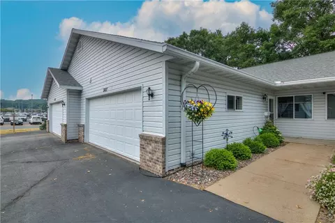 3417 Lever St #9, Eau Claire, WI 54701