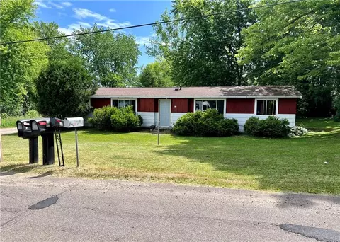 413 N 8th St #2 S A & B, Cornell, WI 54732 photo 2