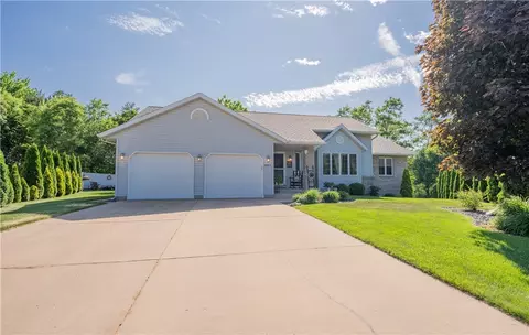 1801 Inwood Ct, Eau Claire, WI 54703