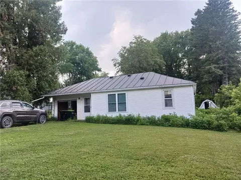 115 N Eaton Ave, Greenwood, WI 54437
