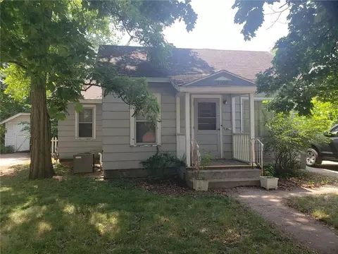 1108 S Barstow St, Eau Claire, WI 54701