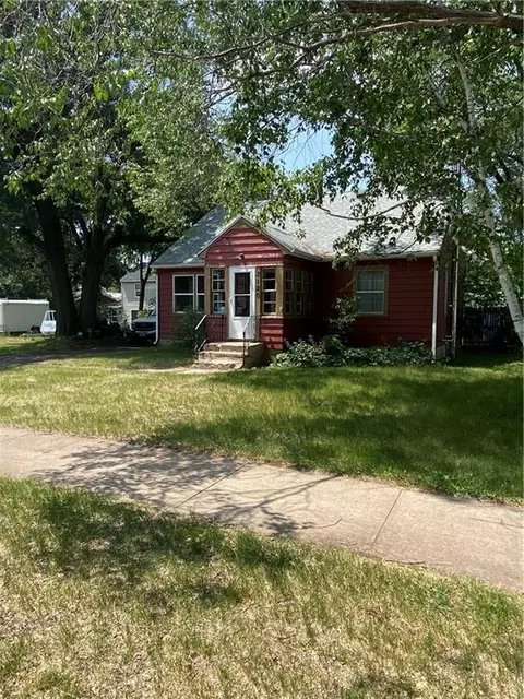 3120 Mars Ave, Eau Claire, WI 54703