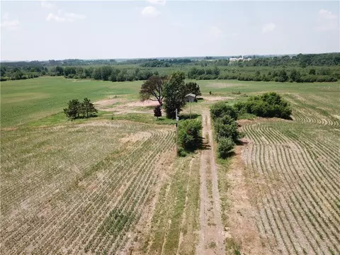 n16071 Junction Avenue, Stanley, WI 54768 photo 12