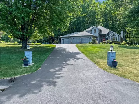 1807 S Highland Dr, Sparta, WI 54656