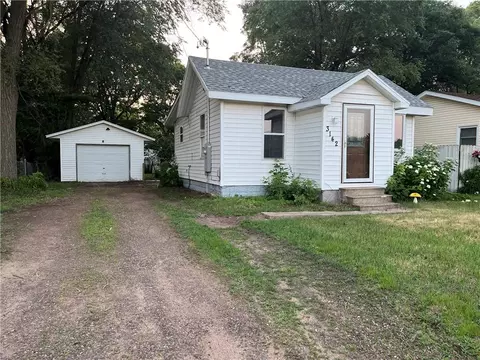 3142 Anderson Dr, Eau Claire, WI 54703