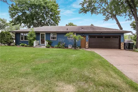 3027 Saturn Ave, Eau Claire, WI 54703