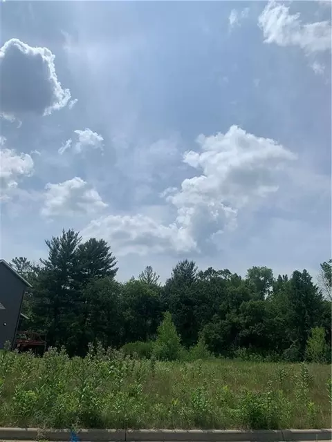 2335 Augusta Ct, Altoona, WI 54720