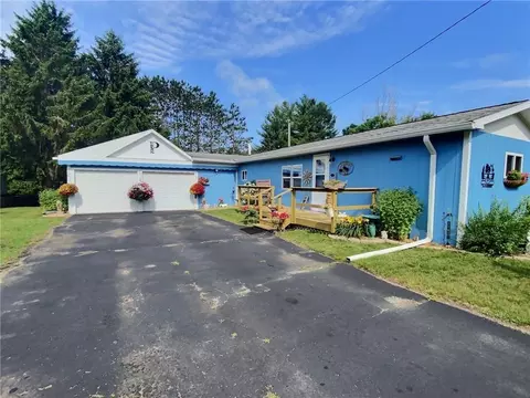 435 3rd Ave N, Dallas, WI 54733