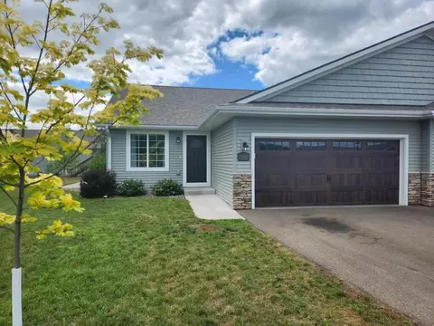 4956 Hobbs Ct, Eau Claire, WI 54703