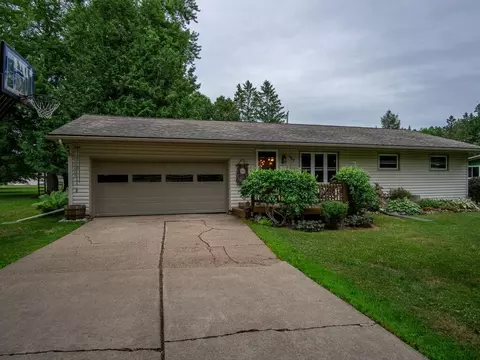 952 N Emery St, Stanley, WI 54768