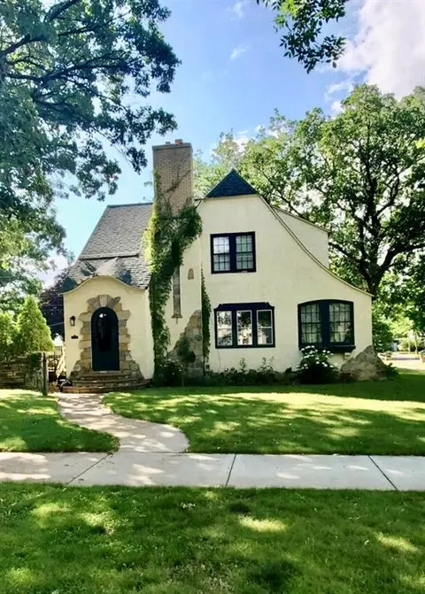 800 Dover St, Chippewa Falls, WI 54729