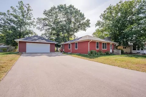 724 Robert Rd, Durand, WI 54736 photo 2