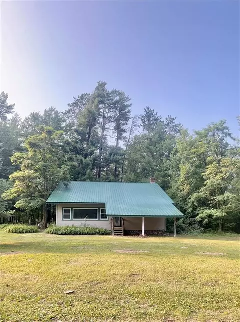 9293 E Maple Ave, Solon Springs, WI 54873