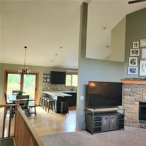 2485 E Oregon Ln, Eleva, WI 54738 photo 5