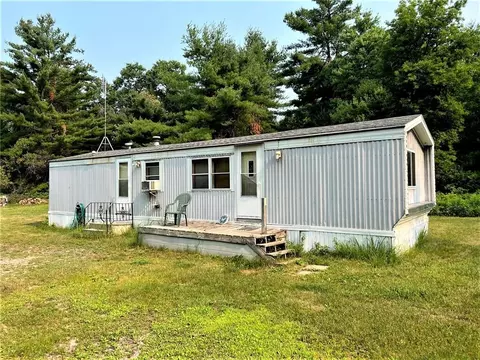 637 Lake Rd, Melrose, WI 54642