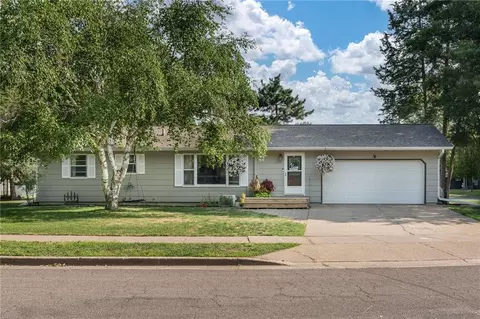 2845 Green View Dr, Eau Claire, WI 54703