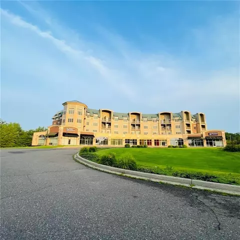 401 Pinnacle Way #311, Eau Claire, WI 54701