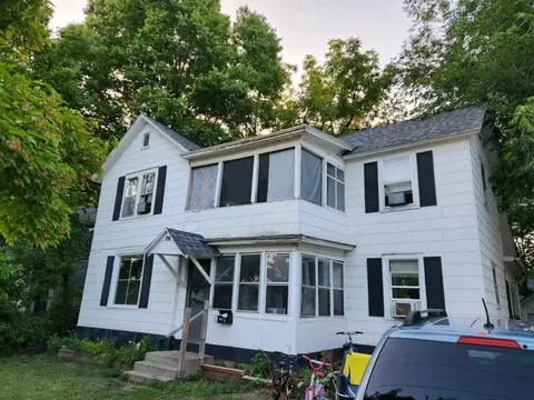 915 Main St #2, Menomonie, WI 54751