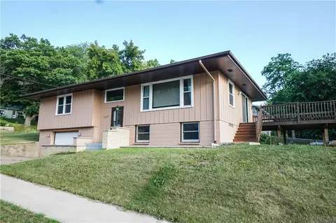 2417 Shale Ledge Rd, Eau Claire, WI 54703
