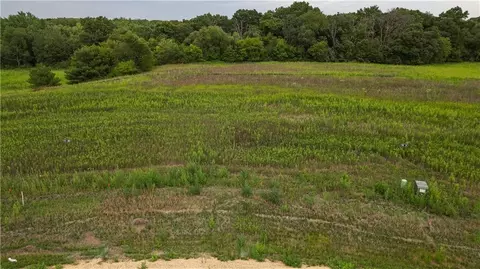 10 Mertinke Lndg, Eleva, WI 54738
