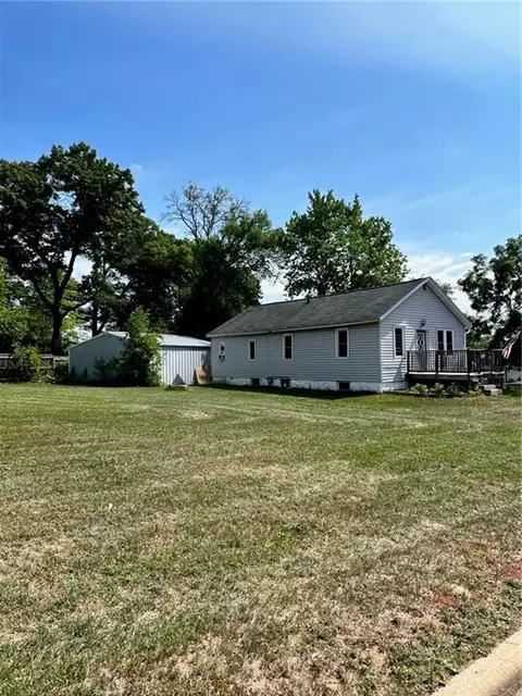 318 Poplar St, Spooner, WI 54801