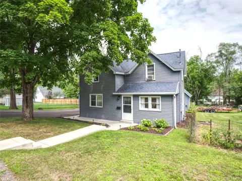 1117 15th Ave E, Menomonie, WI 54751