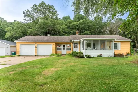 5380 N Shore Dr, Eau Claire, WI 54703