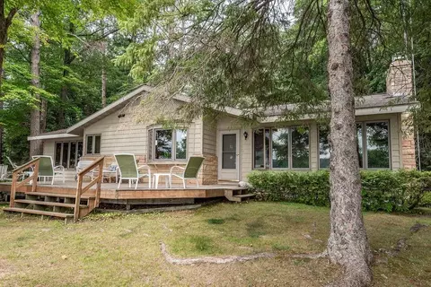 6460 N Lake Dr, Stone Lake, WI 54876