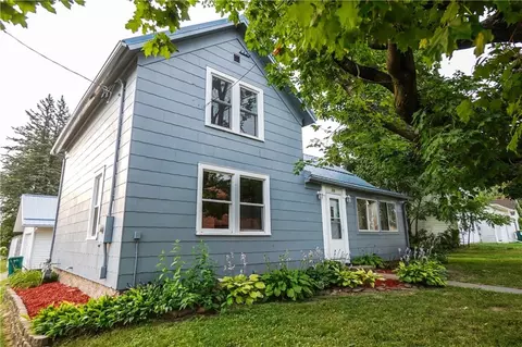 106 S Center St, Boyd, WI 54726