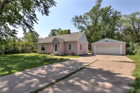 3143 Delbert Rd, Eau Claire, WI 54703