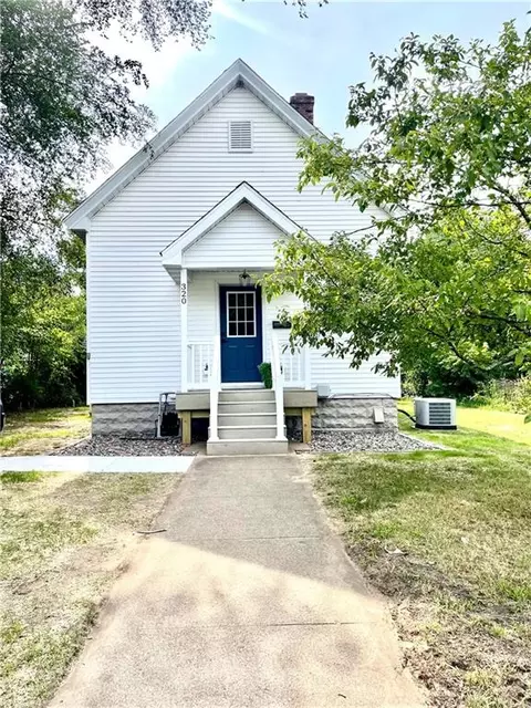 320 1st W St, Altoona, WI 54720