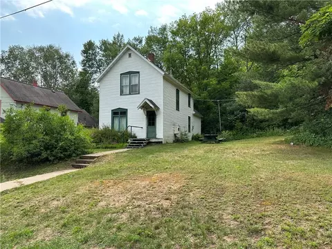 21 S 9th St, Bayfield, WI 54814