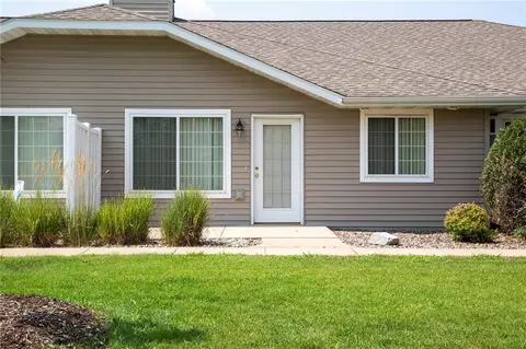 3315 S Robin Meadows Ln #3315, Eau Claire, WI 54701