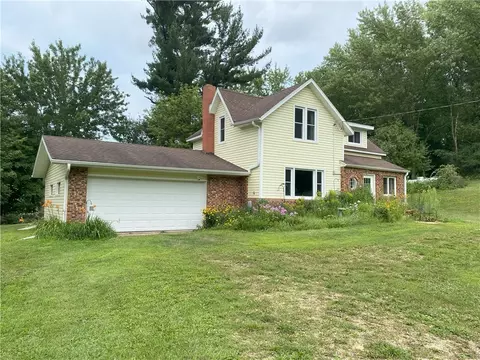 S15989 Williams Road, Strum, WI 54770