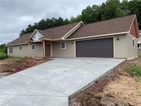 1818 Luke Pl, Chippewa Falls, WI 54729