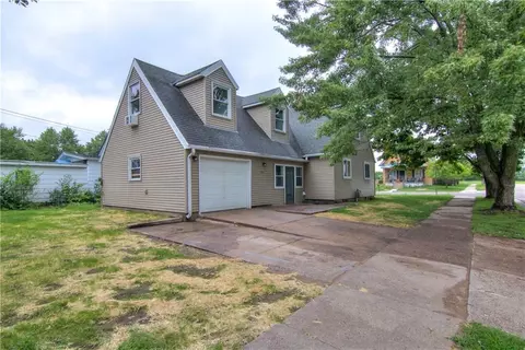 1139 Barron St, Eau Claire, WI 54703