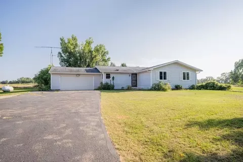 2475 E Spruce Rd, Eleva, WI 54738