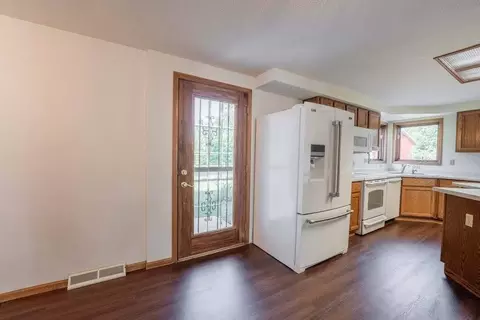 2475 E Spruce Rd, Eleva, WI 54738 photo 3