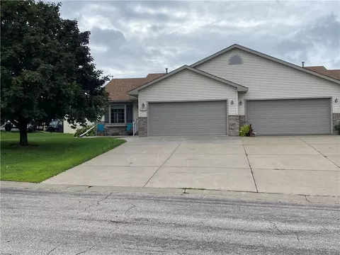 979 Hilden Dr, Ellsworth, WI 54011